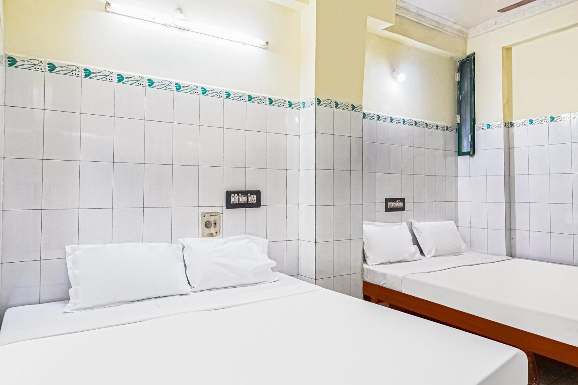 Hotel SPOT ON 84555 Venkata Sai Residency Tirupati Exterior foto