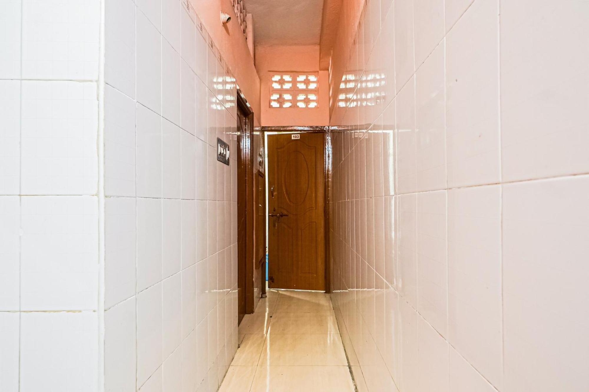 Hotel SPOT ON 84555 Venkata Sai Residency Tirupati Exterior foto